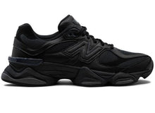 Cargar imagen en el visor de la galería, New Balance 9060 TRIPLE BLACK