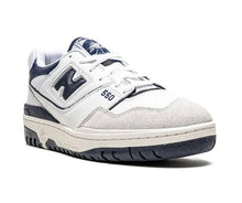 Cargar imagen en el visor de la galería, New Balance 550 BLUE NAVY