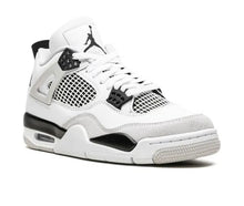 Cargar imagen en el visor de la galería, Air Jordan 4 Retro MILITARY BLACK