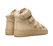 Cargar imagen en el visor de la galería, Air Force 1 High BILLIE EILISH BEIGE