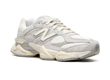 Cargar imagen en el visor de la galería, New Balance 9060 BEIGE
