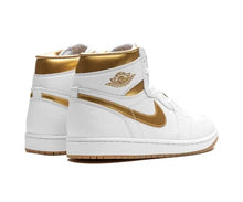 Cargar imagen en el visor de la galería, Jordan 1 High METALLIC GOLD