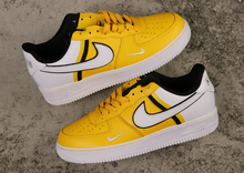 Cargar imagen en el visor de la galería, Nike Air Force 1 07 LV8