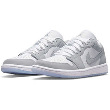 Cargar imagen en el visor de la galería, Air Jordan 1 Low WOLF GREY