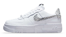 Cargar imagen en el visor de la galería, Air Force 1 Pixel SE ZEBRA