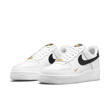 Cargar imagen en el visor de la galería, Air Force 1 &#39;07 ESSENTIAL White Black