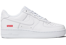 Cargar imagen en el visor de la galería, Air Force 1 x SUPREME