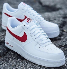 Cargar imagen en el visor de la galería, Nike Air Force 1 &#39;07 WHITE AND RED