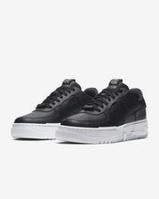 Cargar imagen en el visor de la galería, Air force 1 Pixel BLACK WHITE