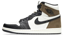 Cargar imagen en el visor de la galería, Air Jordan 1 Retro High  DARK MOCHA