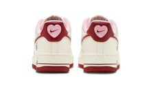 Cargar imagen en el visor de la galería, Nike Air Force 1 Low VALENTINE&#39;S DAY 2023